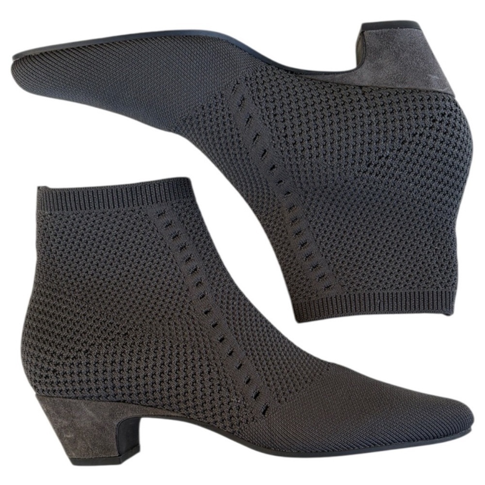 Like New Eileen Fisher Knit Ankle
Boots Grey Size 7
